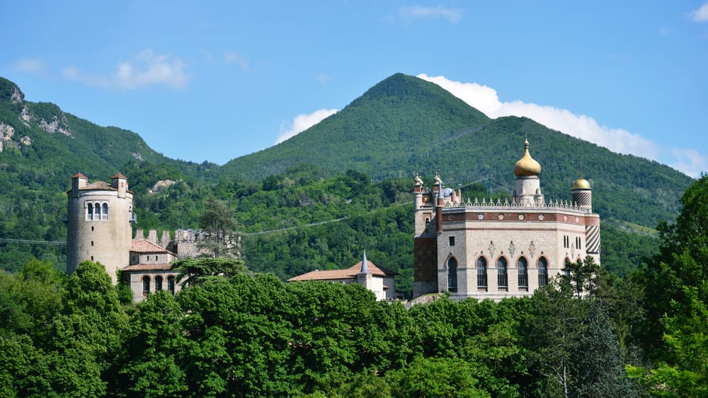 Grizzana Morandi, Rocchetta Mattei 