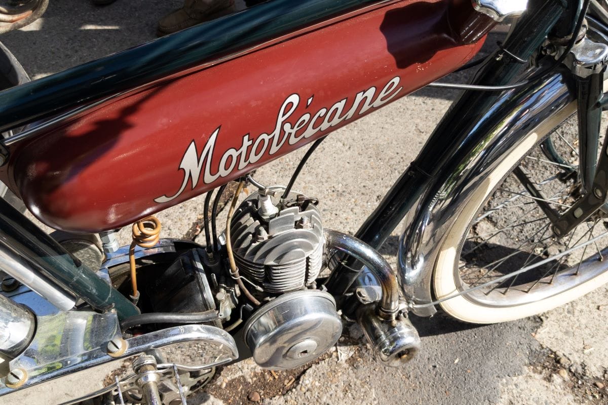 LIBRO BOOK N°1 - Dai Transistor Alle GARE - PASSIONE DUCATI (Neuf)